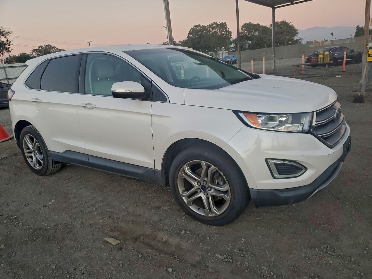 2015 FORD EDGE TITANIUM photo 4