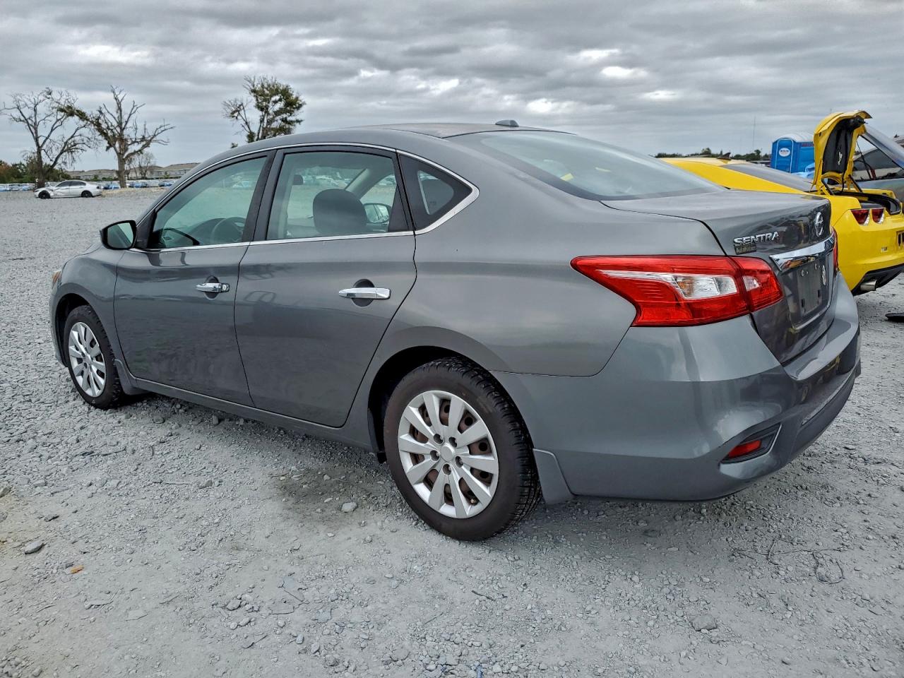 2016 NISSAN SENTRA S photo 3