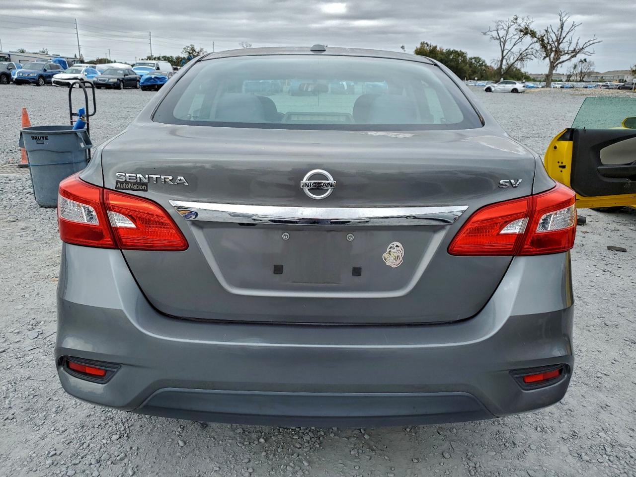 2016 NISSAN SENTRA S photo 11