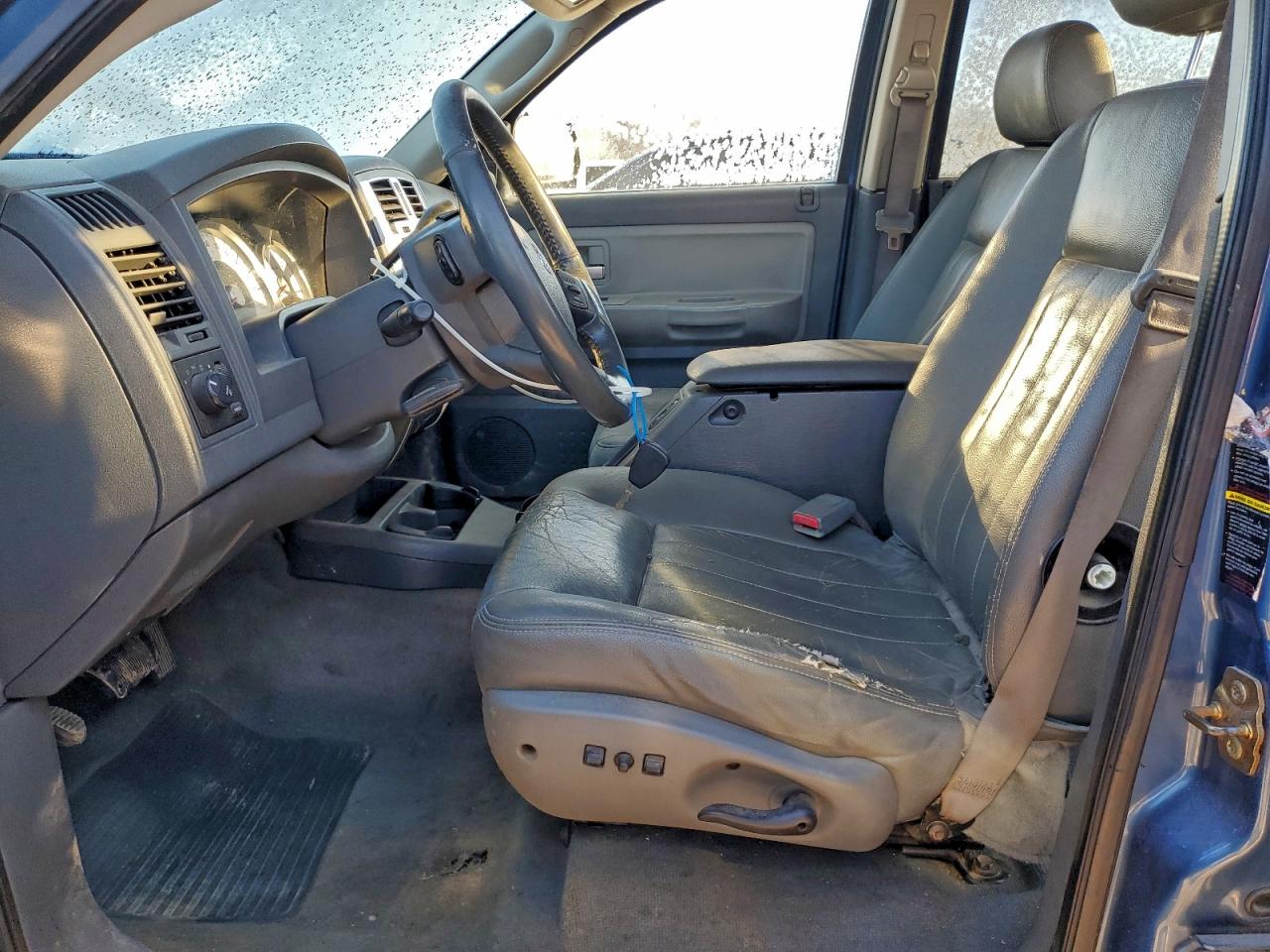 2005 DODGE DAKOTA QUAD LARAMIE photo 13