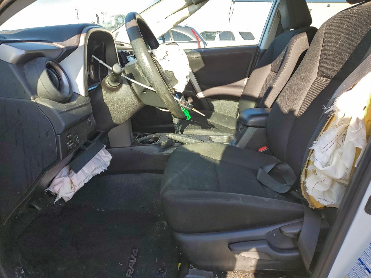 2016 TOYOTA RAV4 LE photo 19