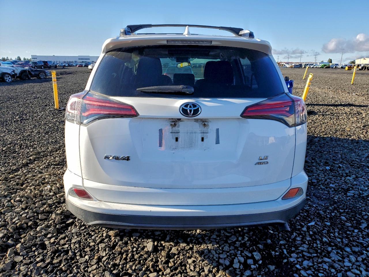 2016 TOYOTA RAV4 LE photo 16