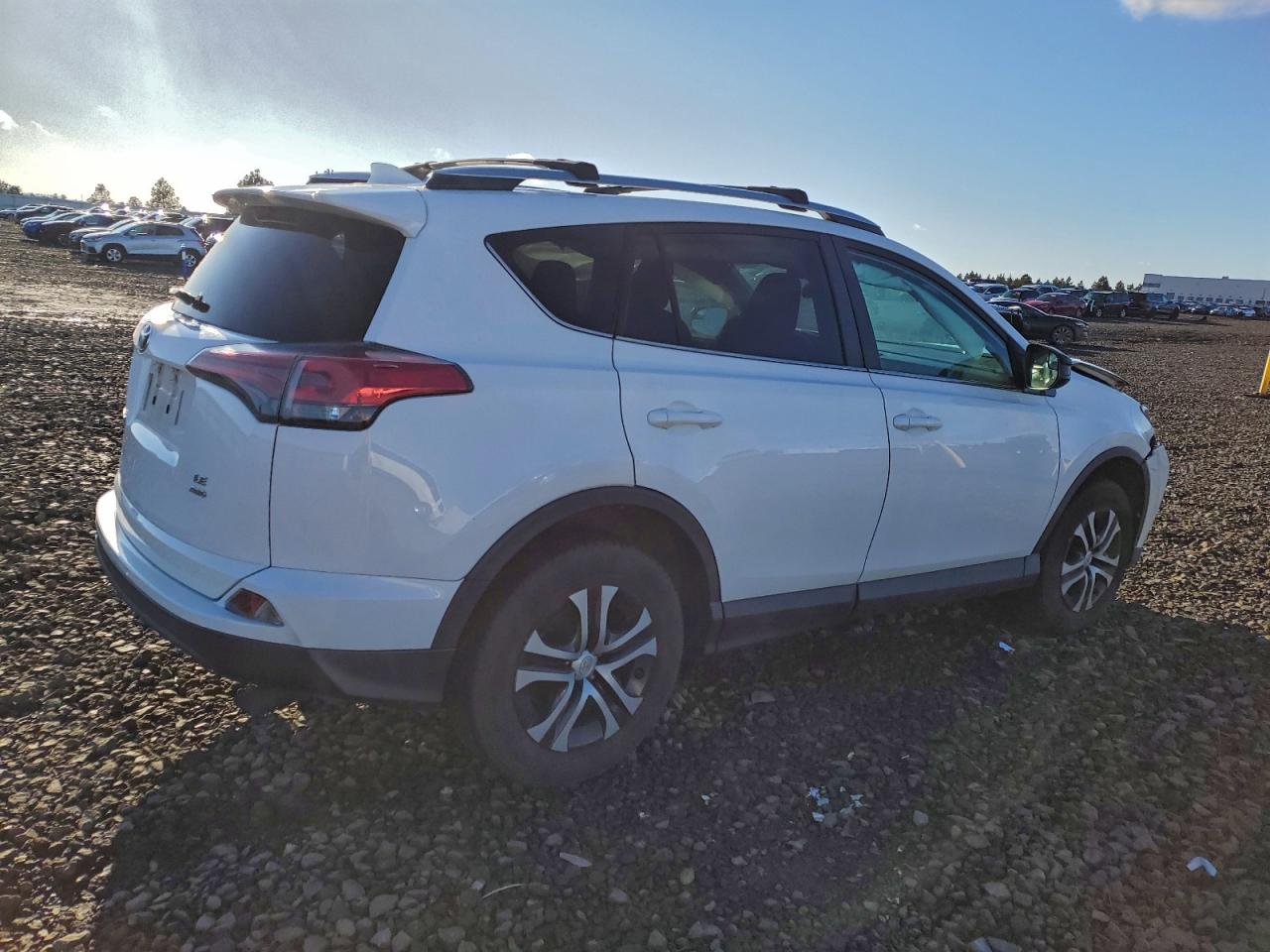 2016 TOYOTA RAV4 LE photo 7