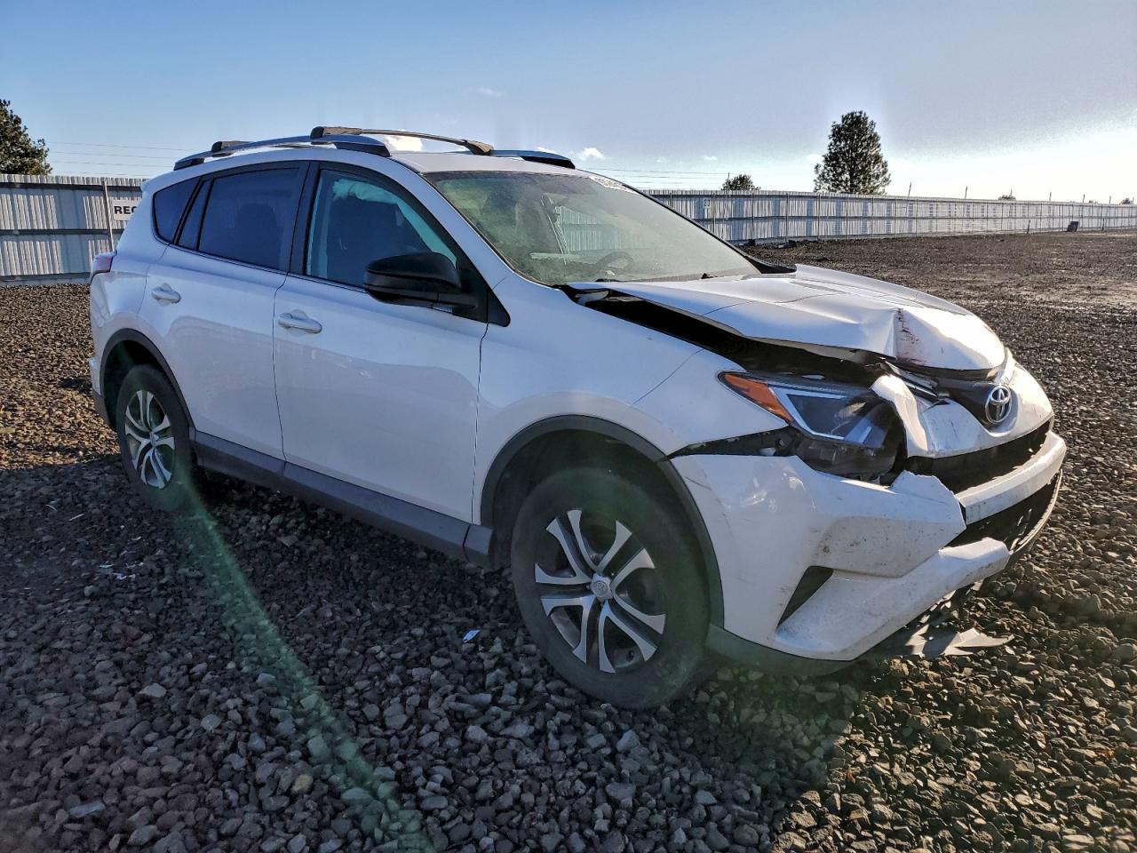 2016 TOYOTA RAV4 LE photo 10
