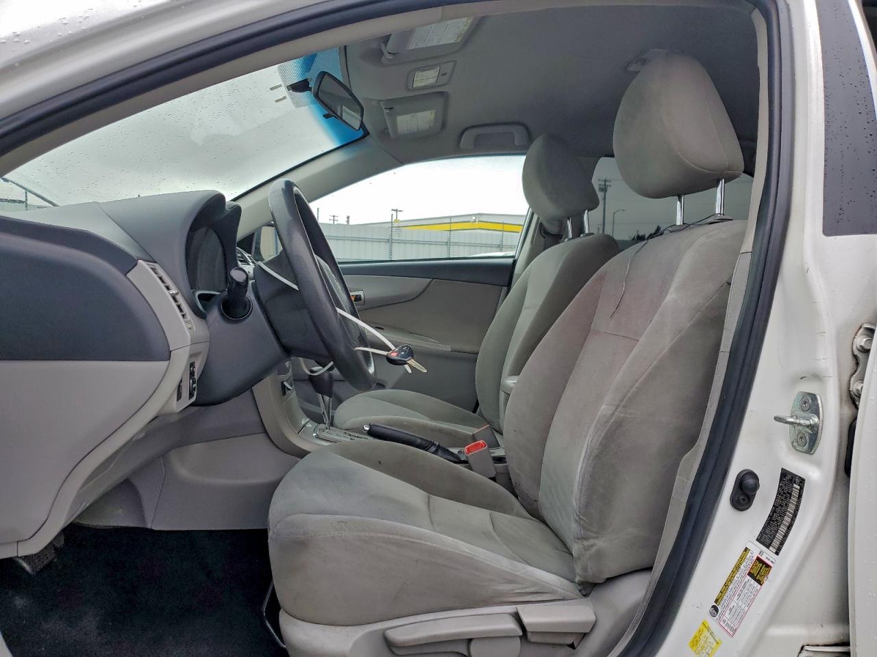 2011 TOYOTA COROLLA BASE photo 7