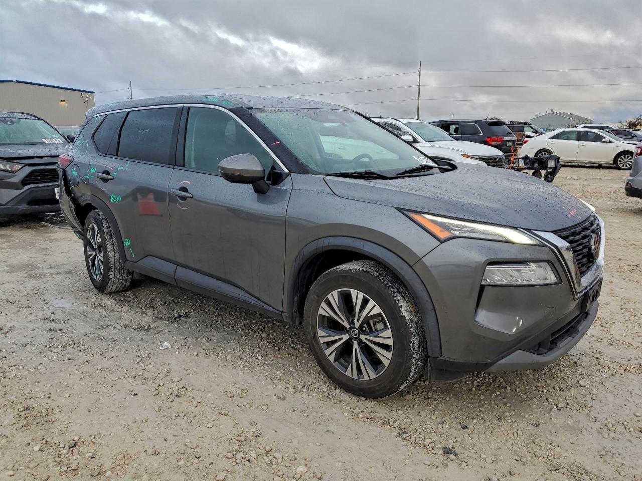 2021 NISSAN ROGUE SV photo 4