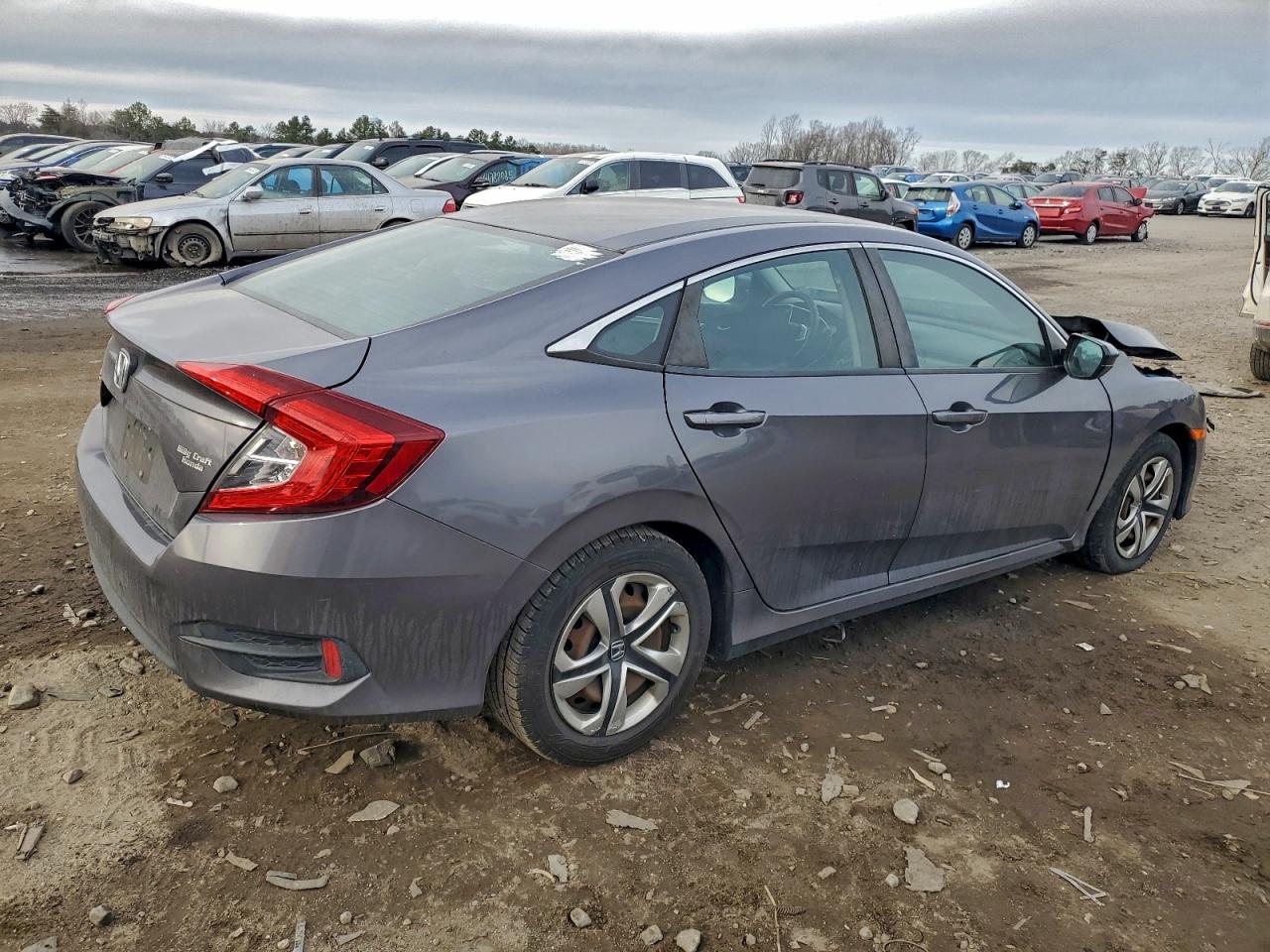 2016 HONDA CIVIC LX photo 3