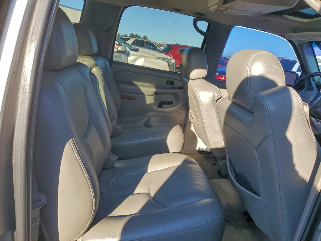 2005 CHEVROLET SUBURBAN C1500 photo 11