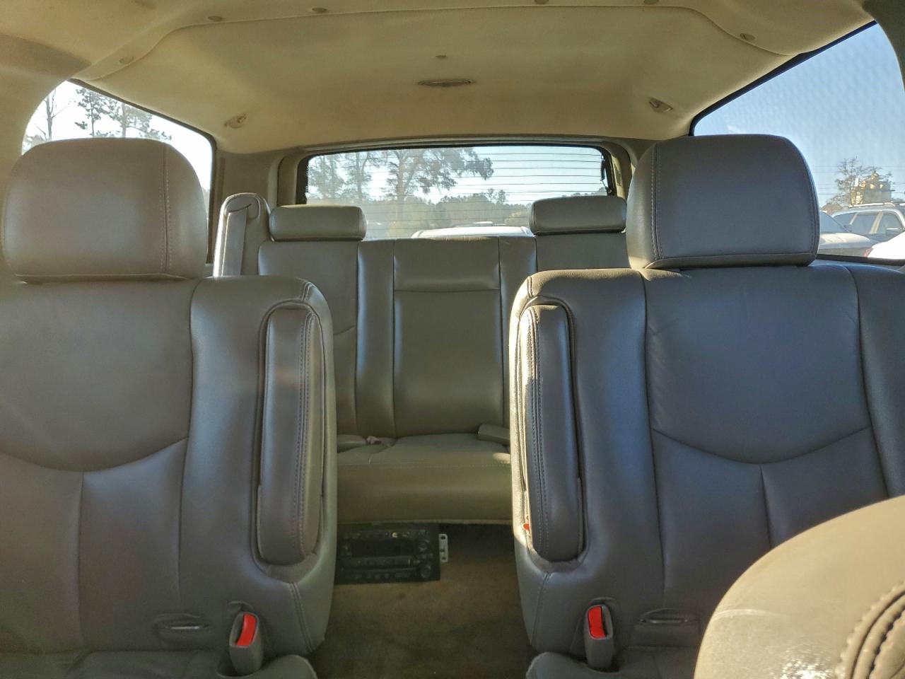 2005 CHEVROLET SUBURBAN C1500 photo 10