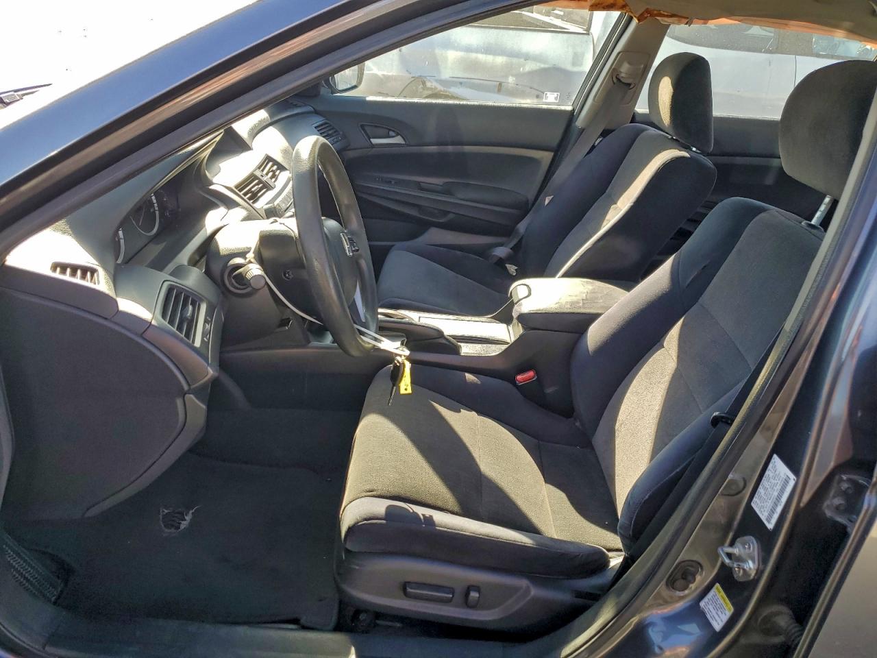 2010 HONDA ACCORD LXP photo 7