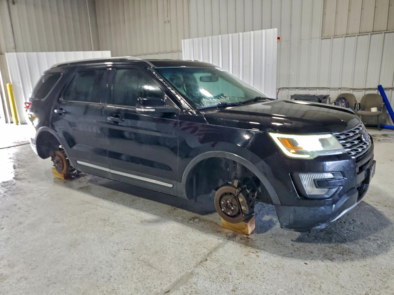 2016 FORD EXPLORER XLT photo 4