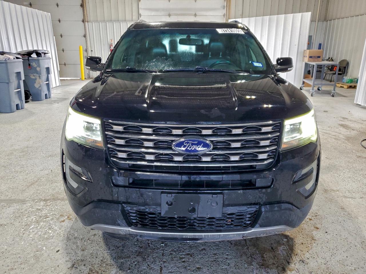 2016 FORD EXPLORER XLT photo 5
