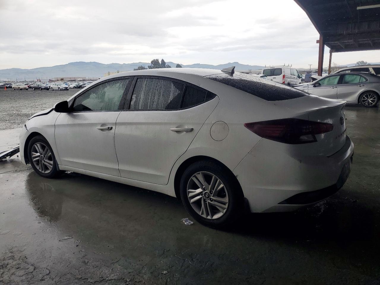 2020 HYUNDAI ELANTRA SEL photo 4