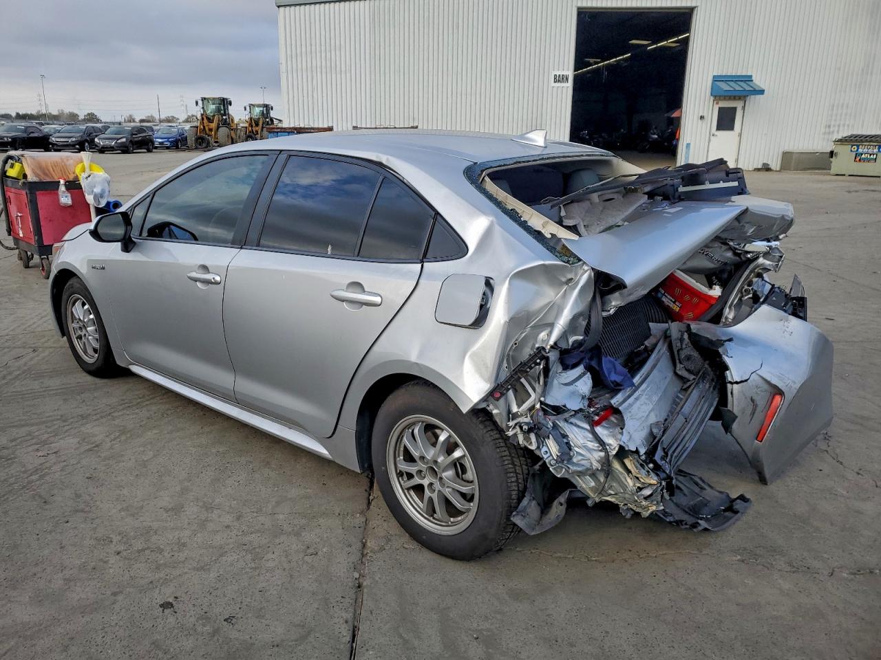 2021 TOYOTA COROLLA LE photo 3