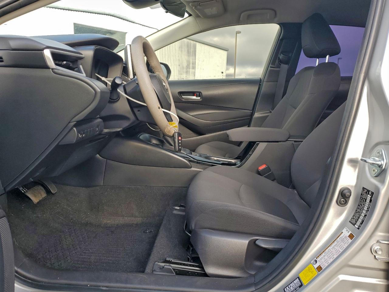 2021 TOYOTA COROLLA LE photo 13