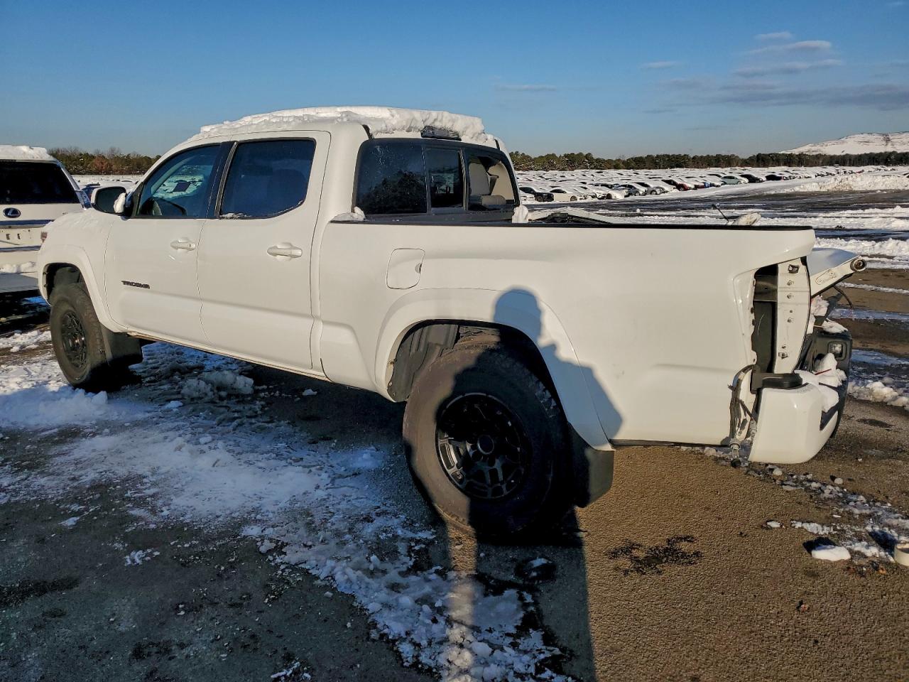 2017 TOYOTA TACOMA DOUBLE CAB photo 3