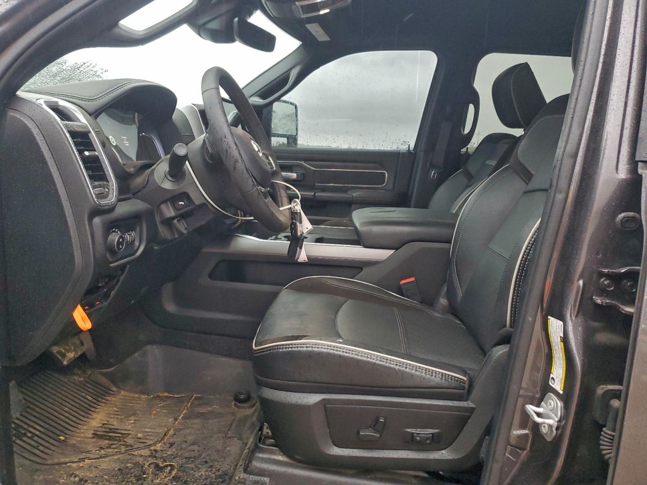 2025 RAM 2500 LARAMIE photo 7