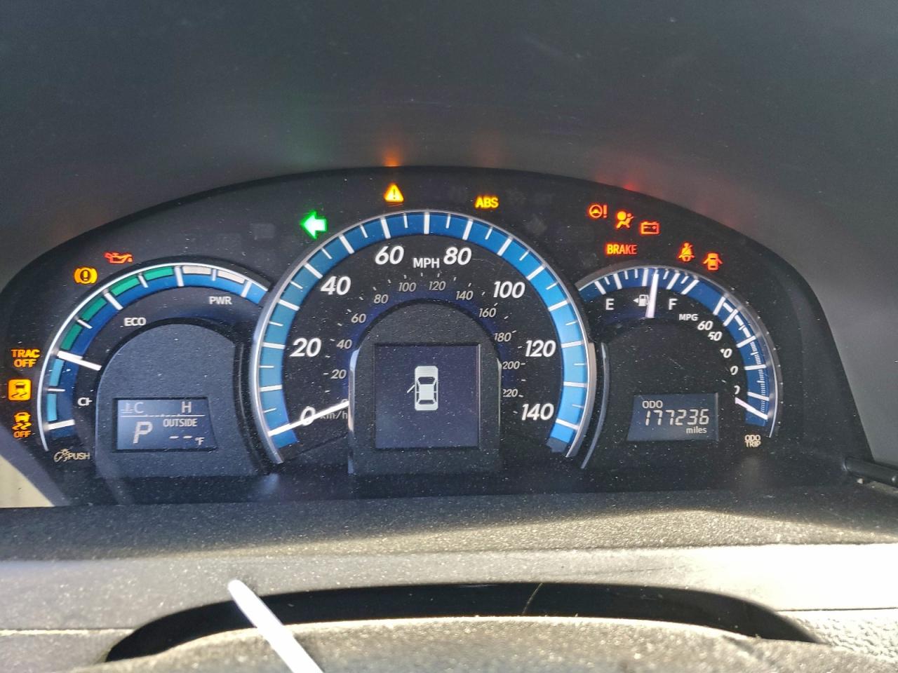 2013 TOYOTA CAMRY HYBRID photo 17