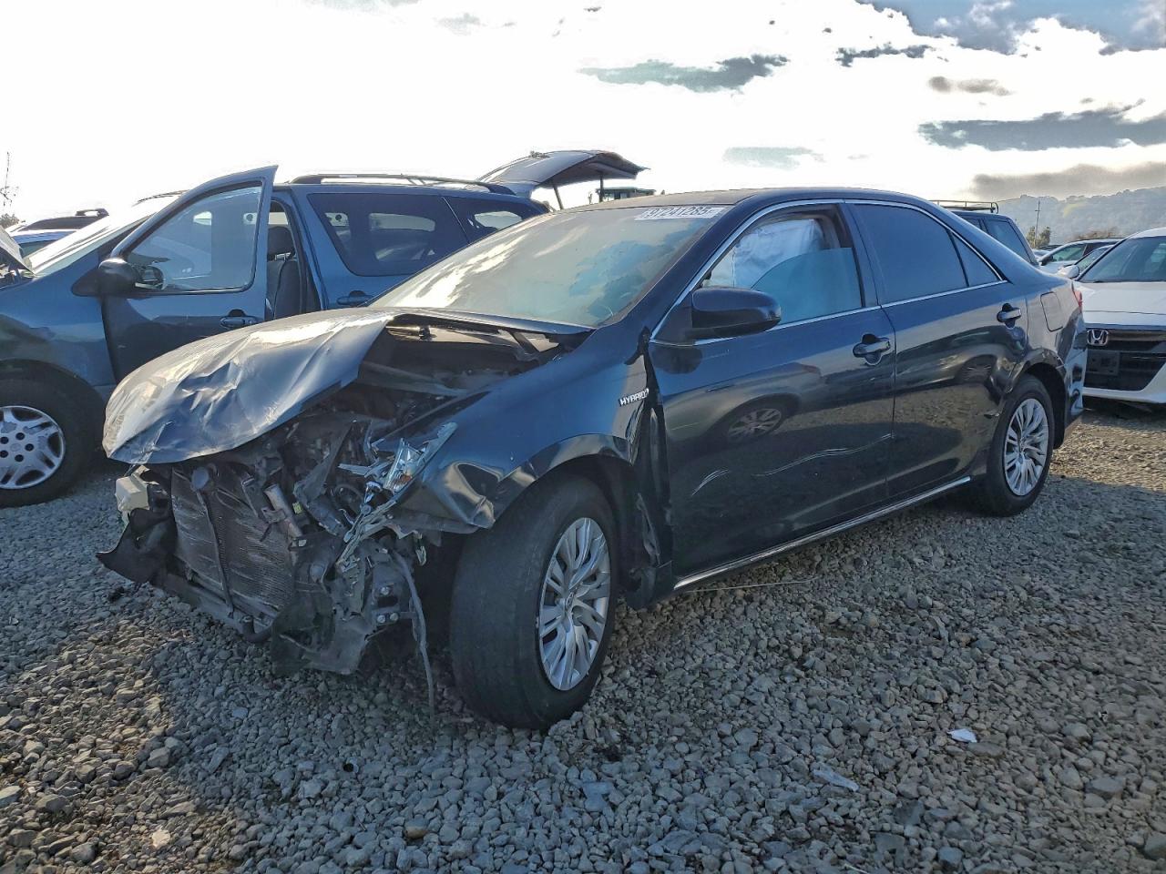 2013 TOYOTA CAMRY