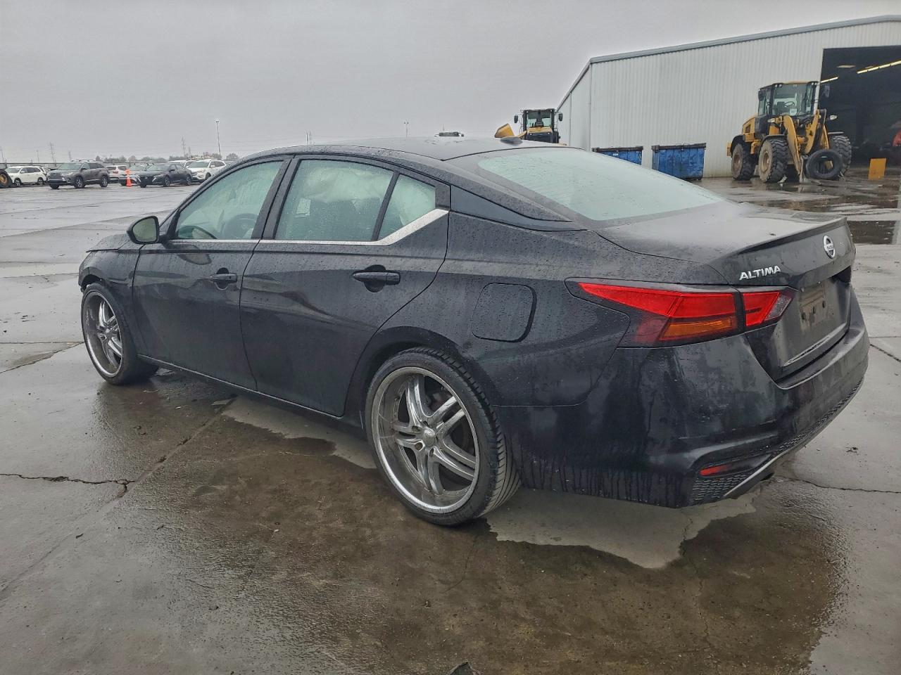 2019 NISSAN ALTIMA SR photo 2