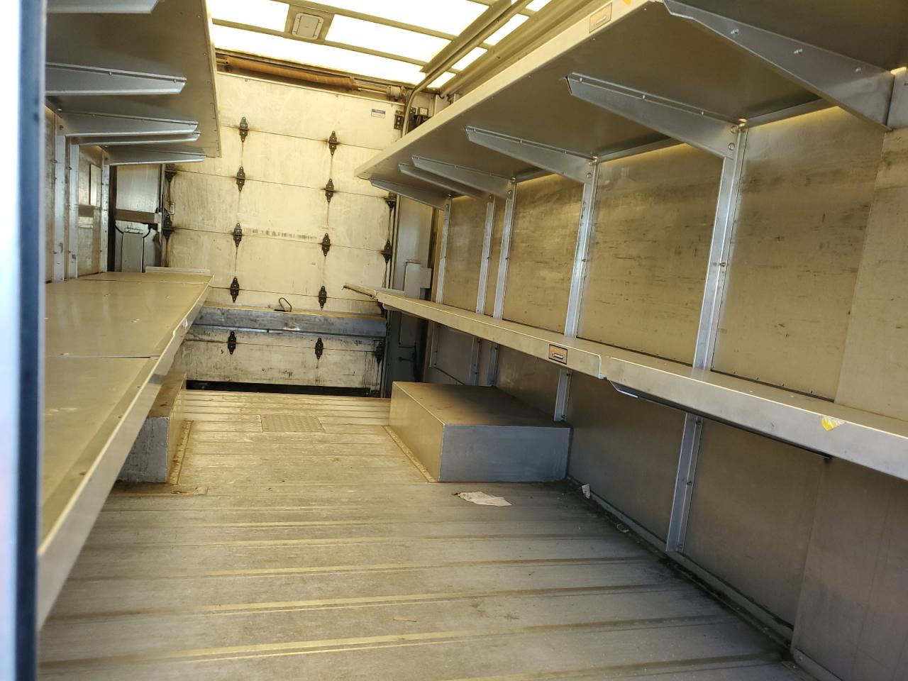 2020 FORD F59 - DELIVERY VAN photo 11