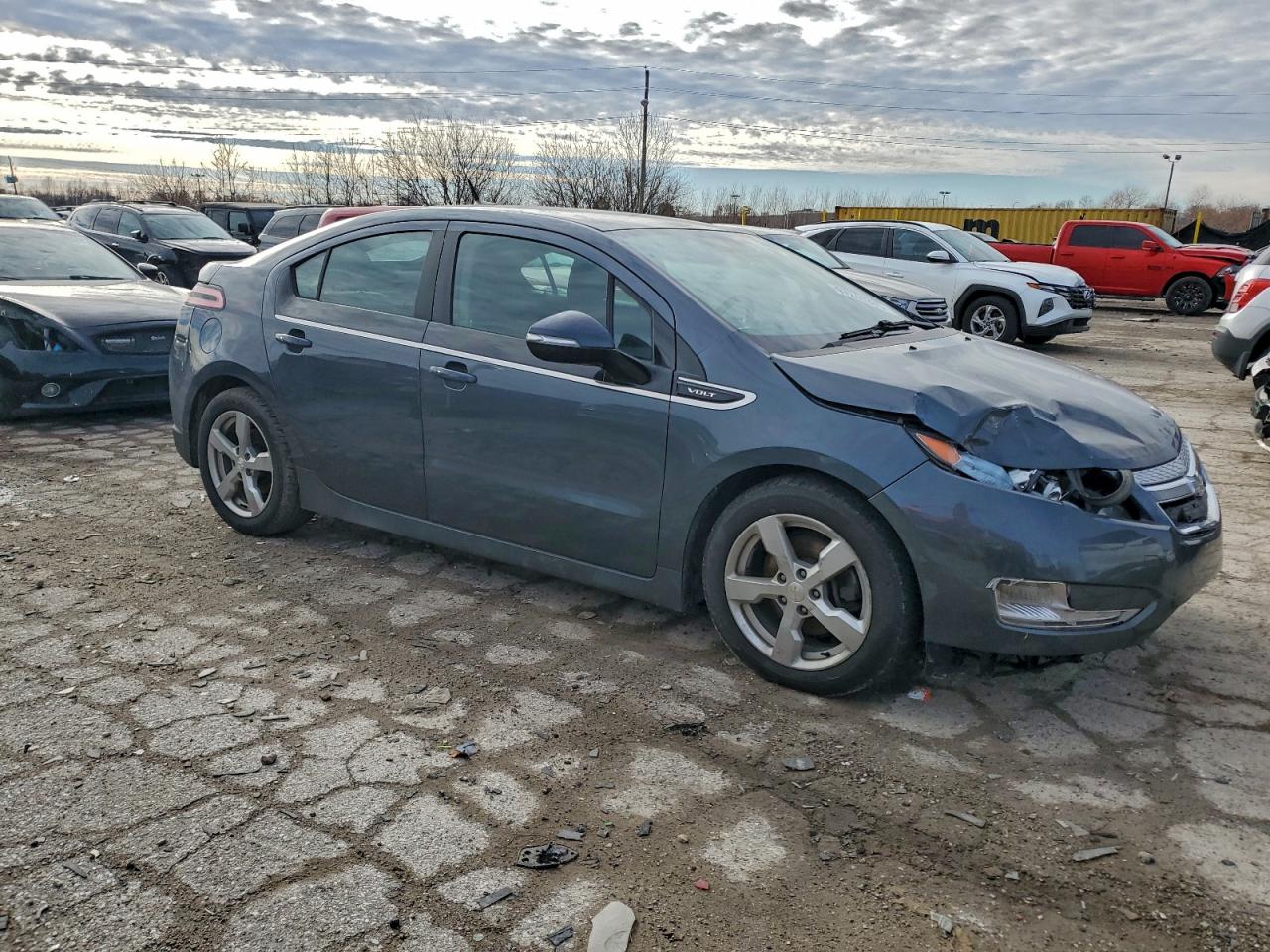 2013 CHEVROLET VOLT photo 4