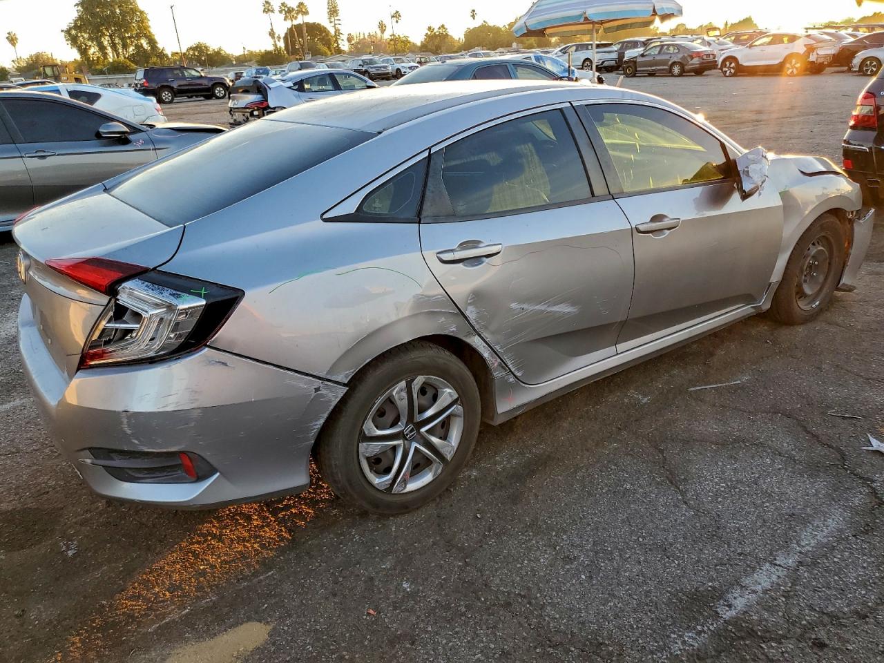 2016 HONDA CIVIC LX photo 5