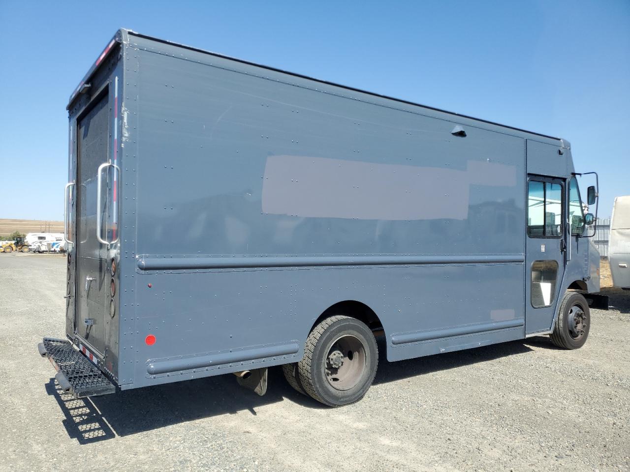 2020  CHASSIS M - DELIVERY VAN photo 5