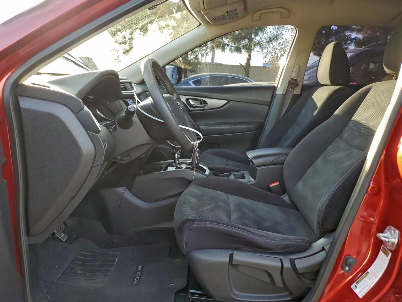 2016 NISSAN ROGUE S photo 13