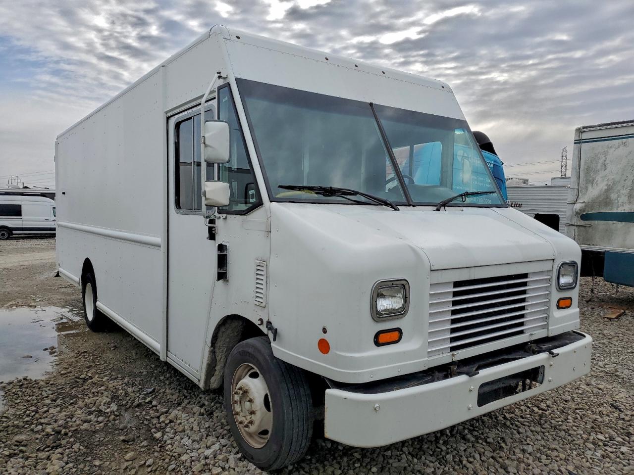 2013 FORD F59 - DELIVERY VAN photo 22
