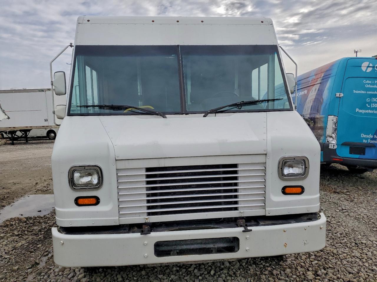 2013 FORD F59 - DELIVERY VAN photo 29