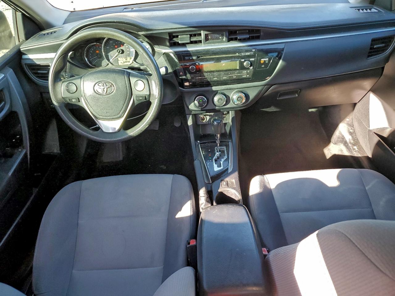 2014 TOYOTA COROLLA L photo 15