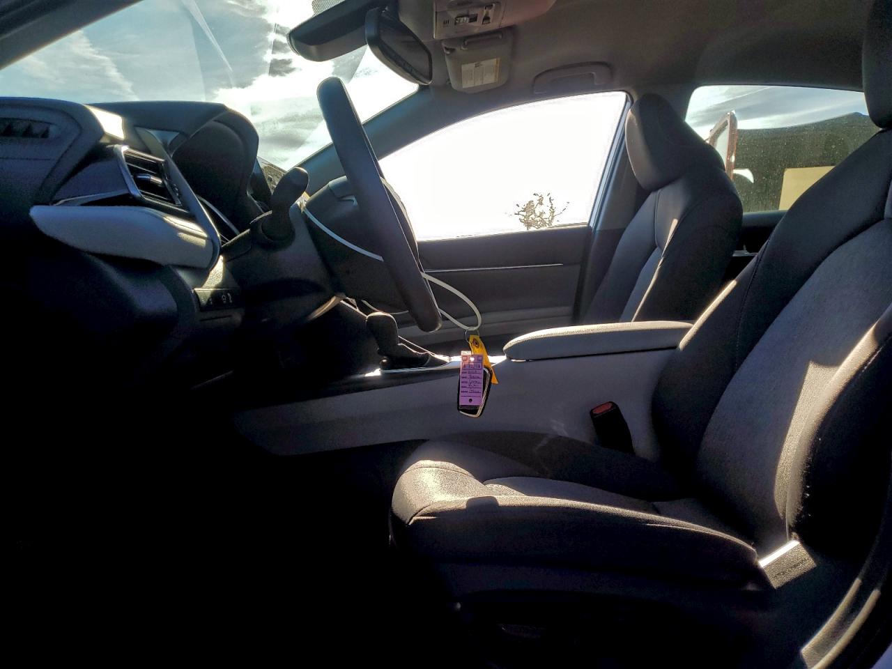 2024 TOYOTA CAMRY LE photo 19