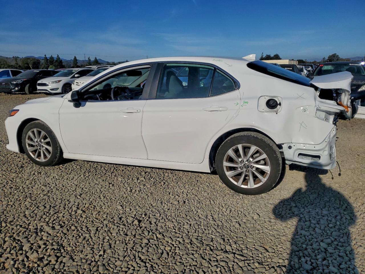 2024 TOYOTA CAMRY LE photo 4