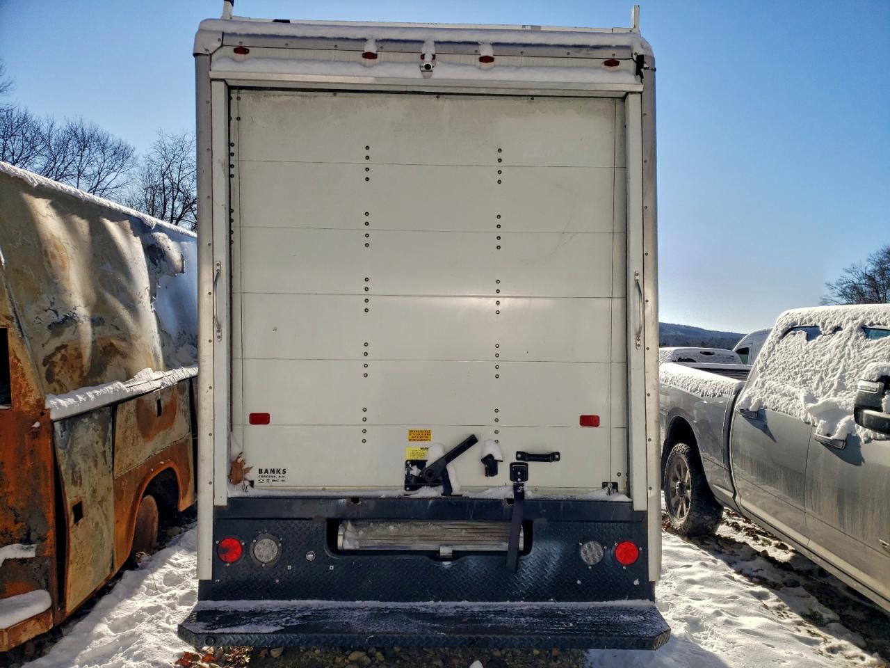 2023 CHEVROLET EXPRESS G3500 *** BOX TRUCK *** photo 11