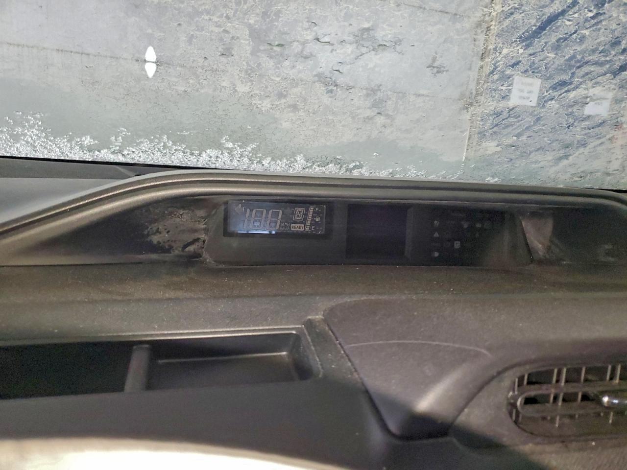 2013 TOYOTA PRIUS C photo 33