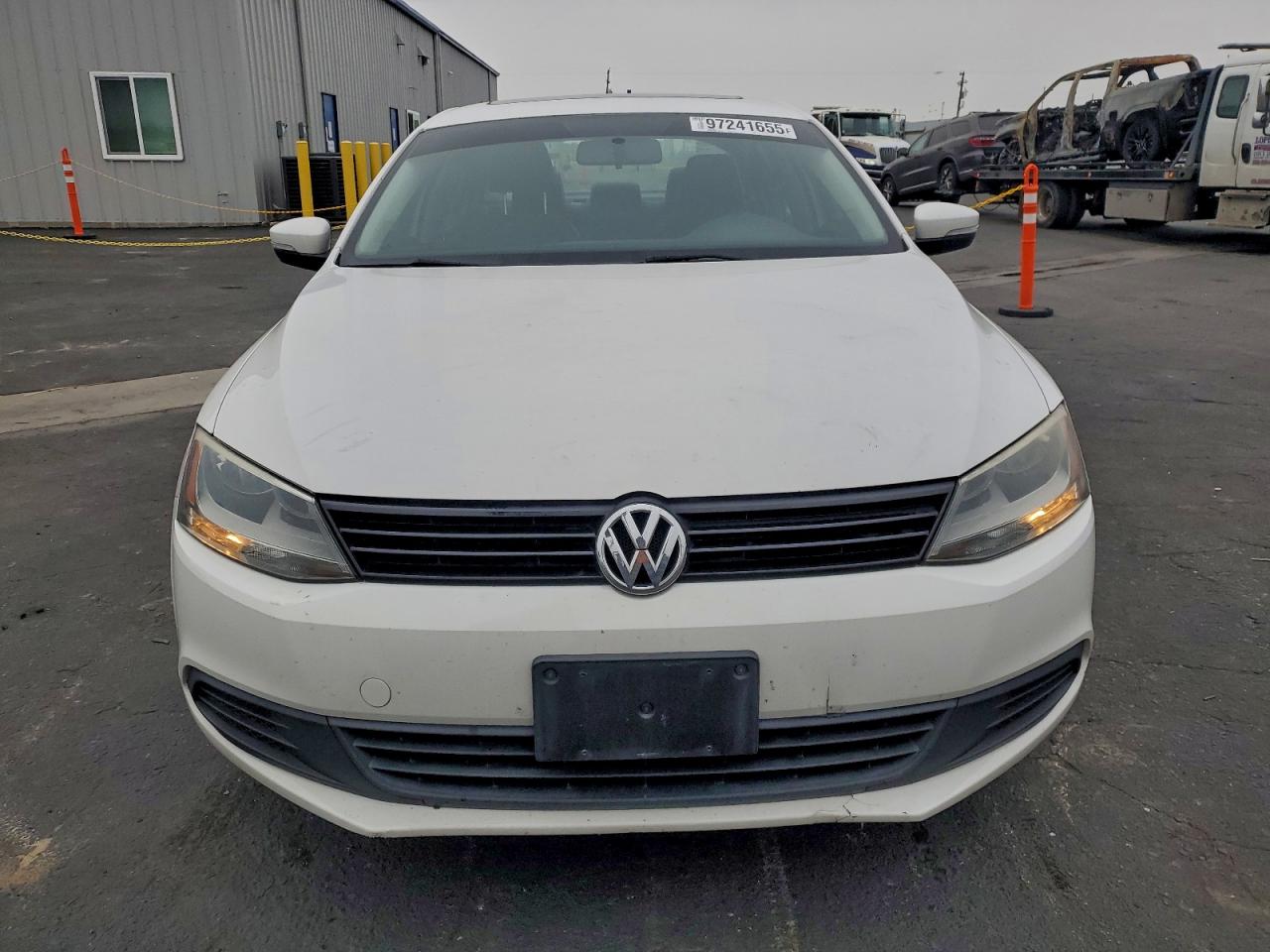 2011 VOLKSWAGEN JETTA SE photo 5