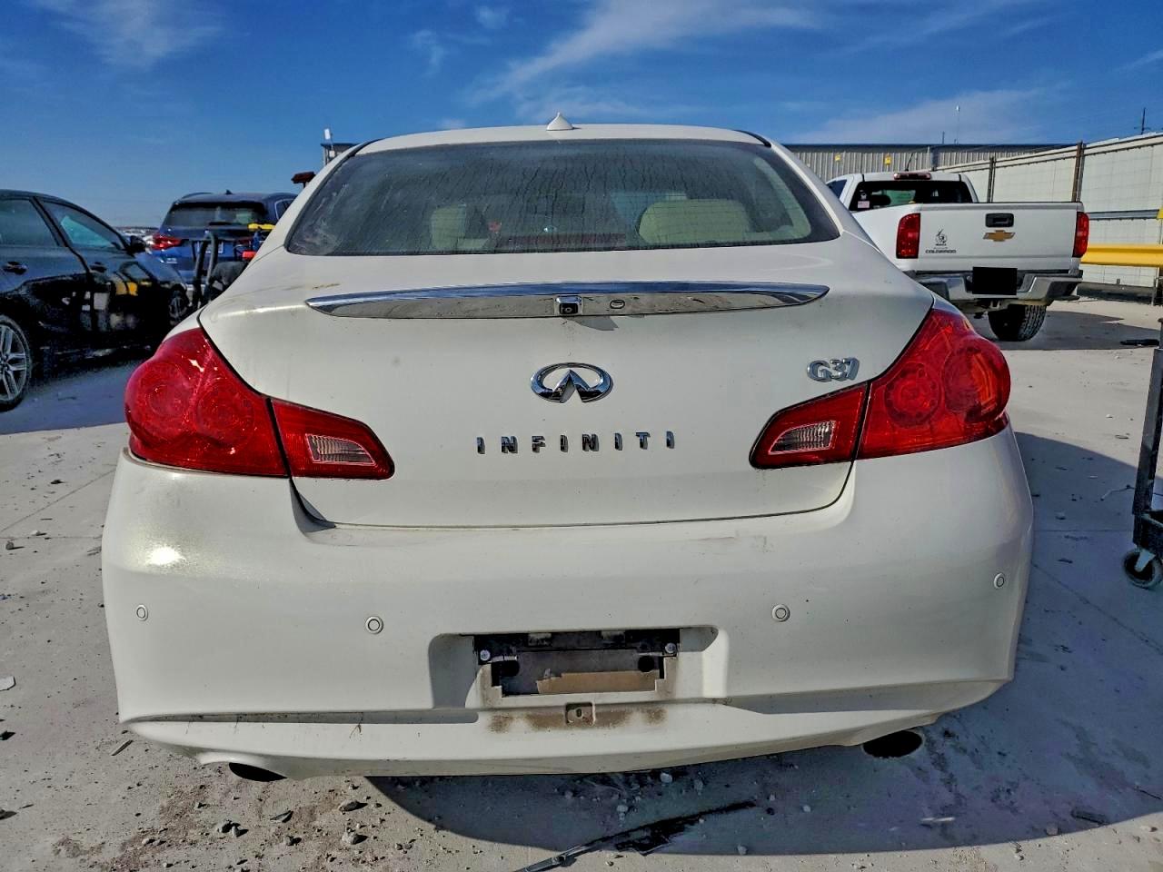 2010 INFINITI G37 BASE photo 11