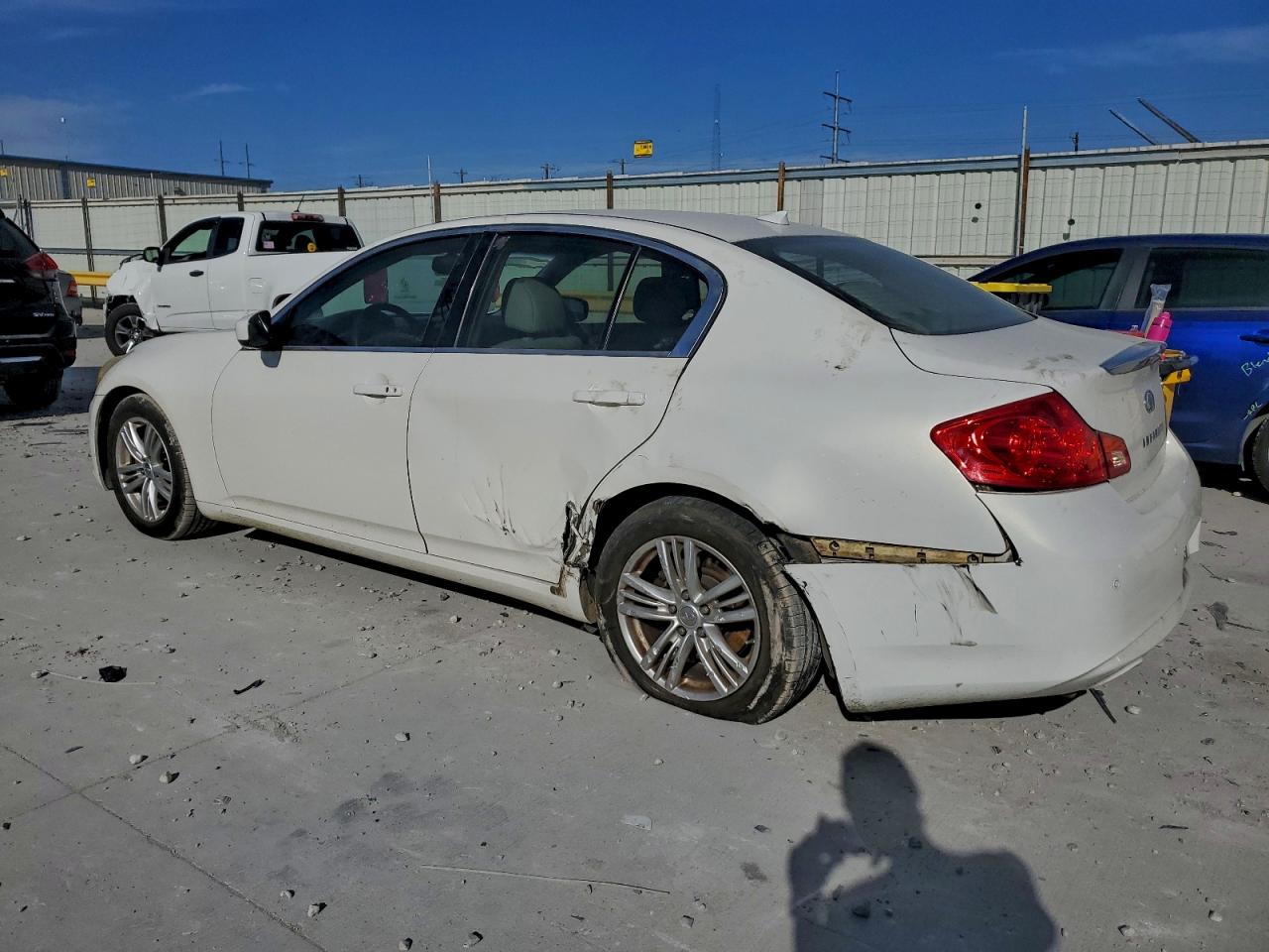 2010 INFINITI G37 BASE photo 3