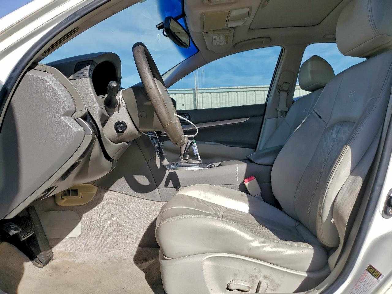 2010 INFINITI G37 BASE photo 13