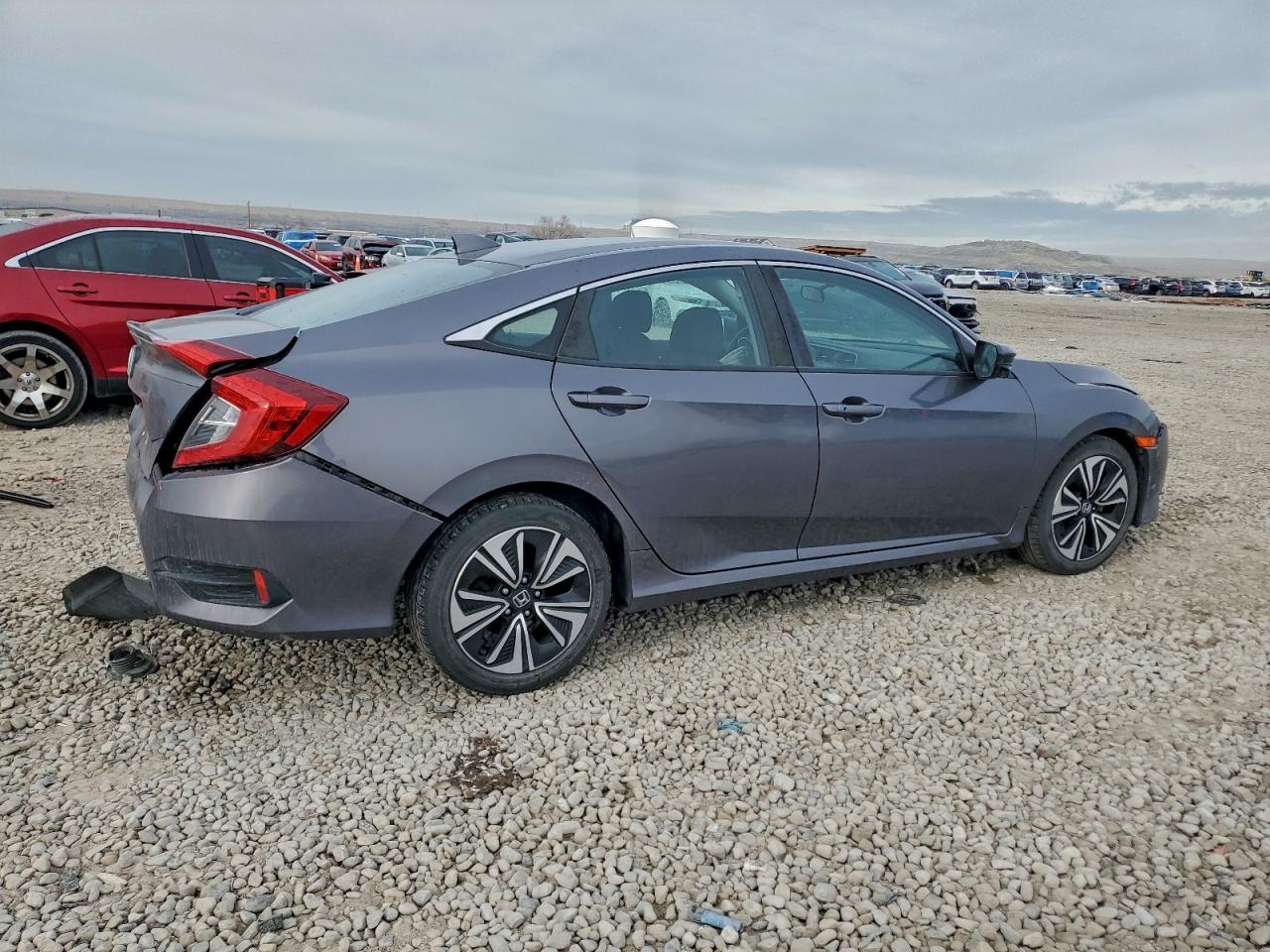 2017 HONDA CIVIC EX photo 3