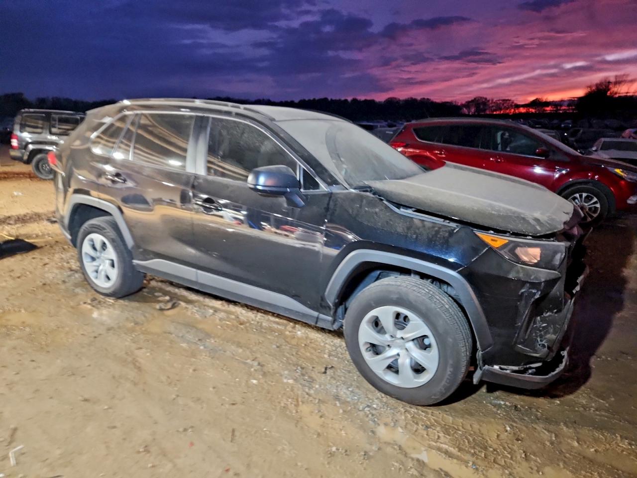 2019 TOYOTA RAV4 LE photo 7
