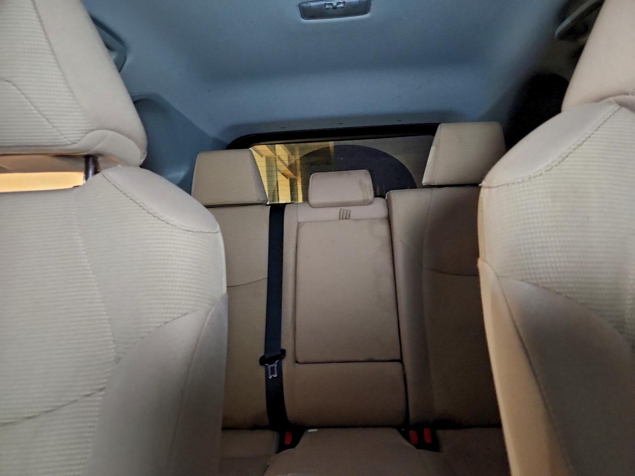 2019 TOYOTA RAV4 LE photo 19