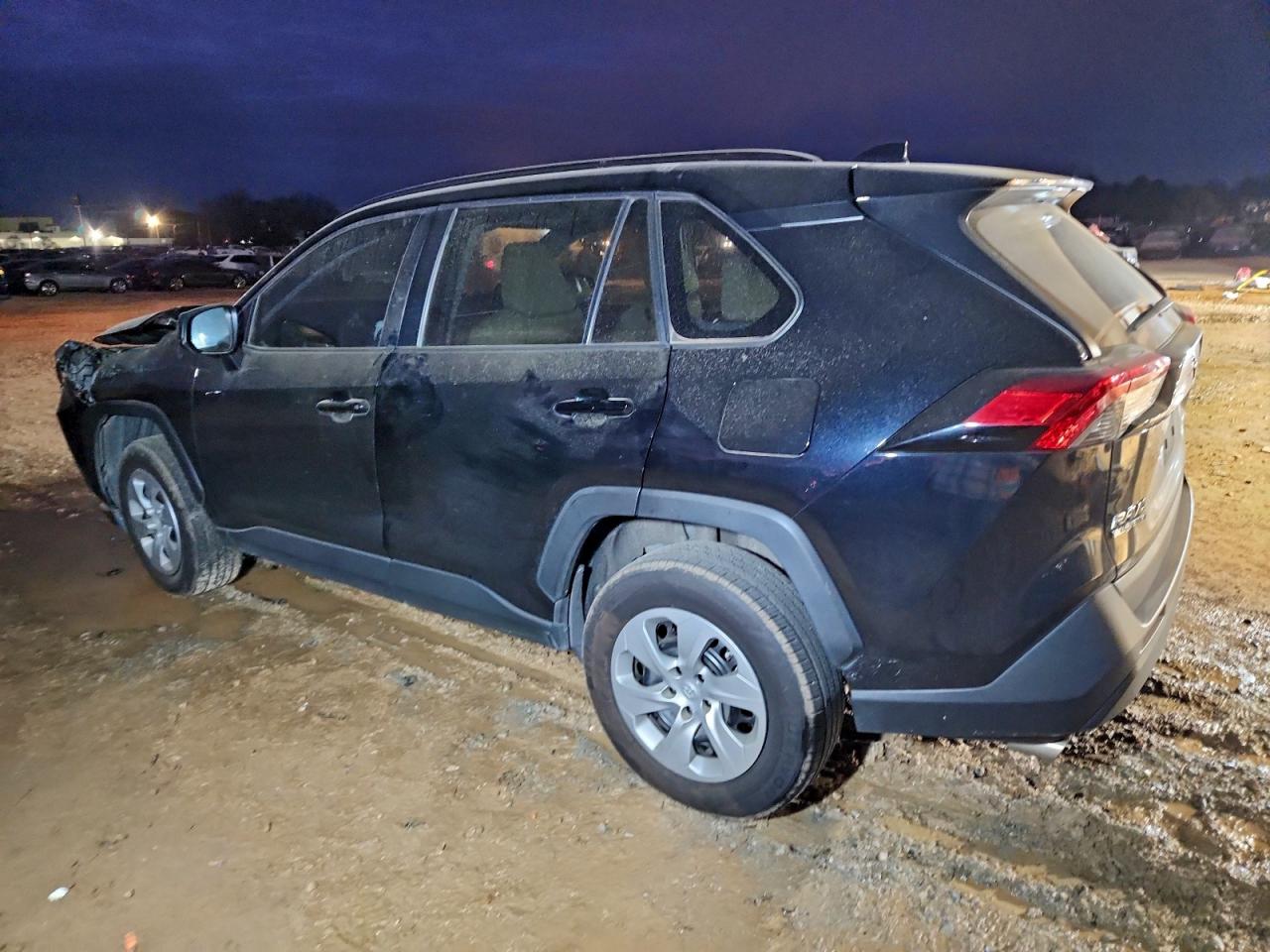 2019 TOYOTA RAV4 LE photo 3