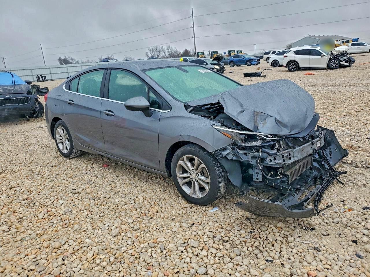 2019 CHEVROLET CRUZE LT photo 4
