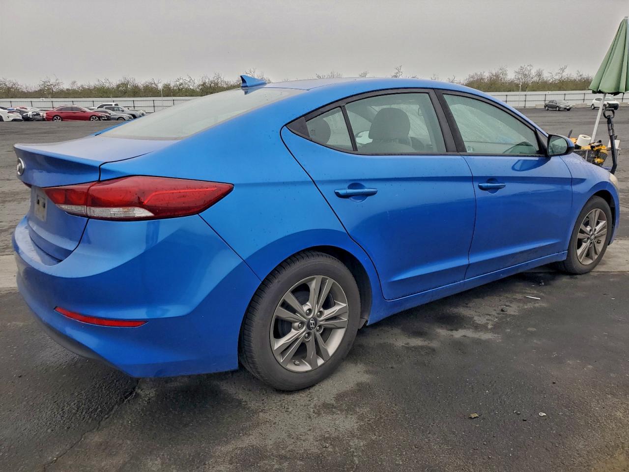 2017 HYUNDAI ELANTRA SE photo 5