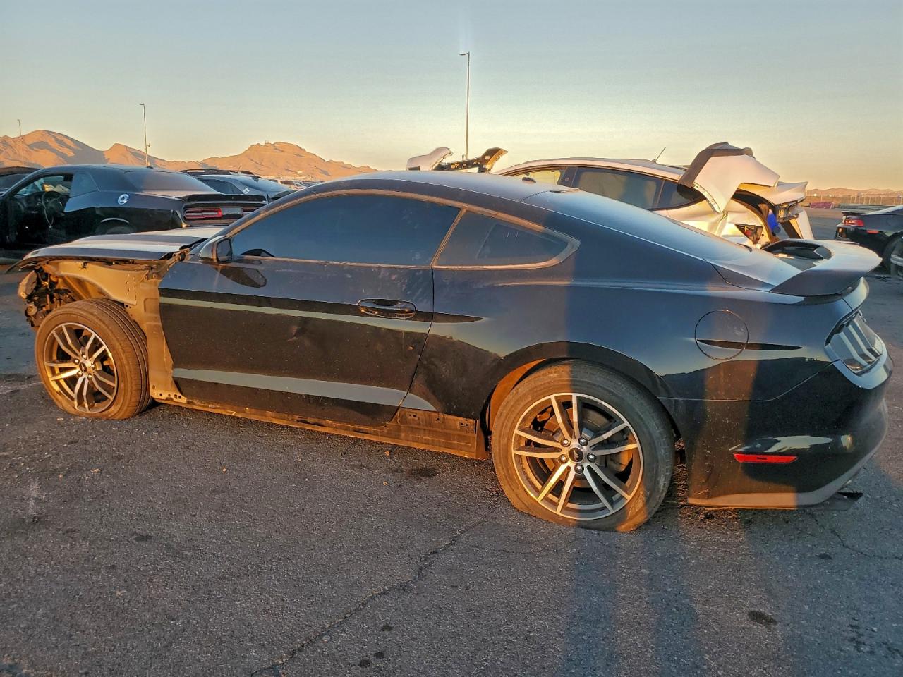 2016 FORD MUSTANG photo 3