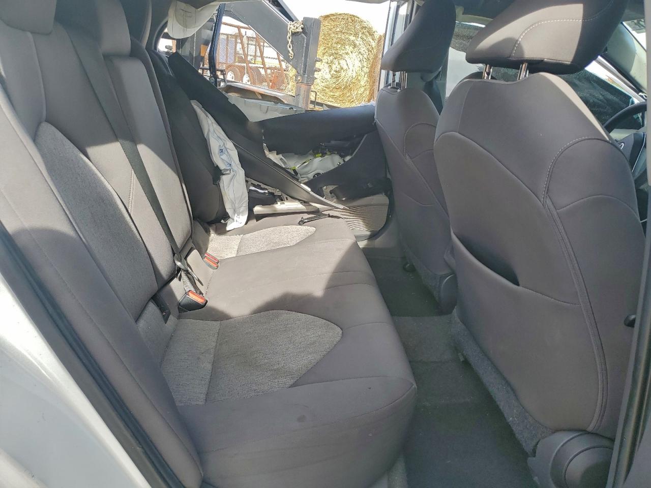 2021 TOYOTA CAMRY LE photo 10