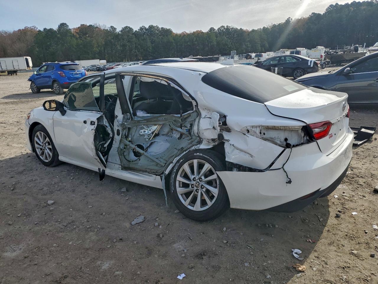 2021 TOYOTA CAMRY LE photo 2