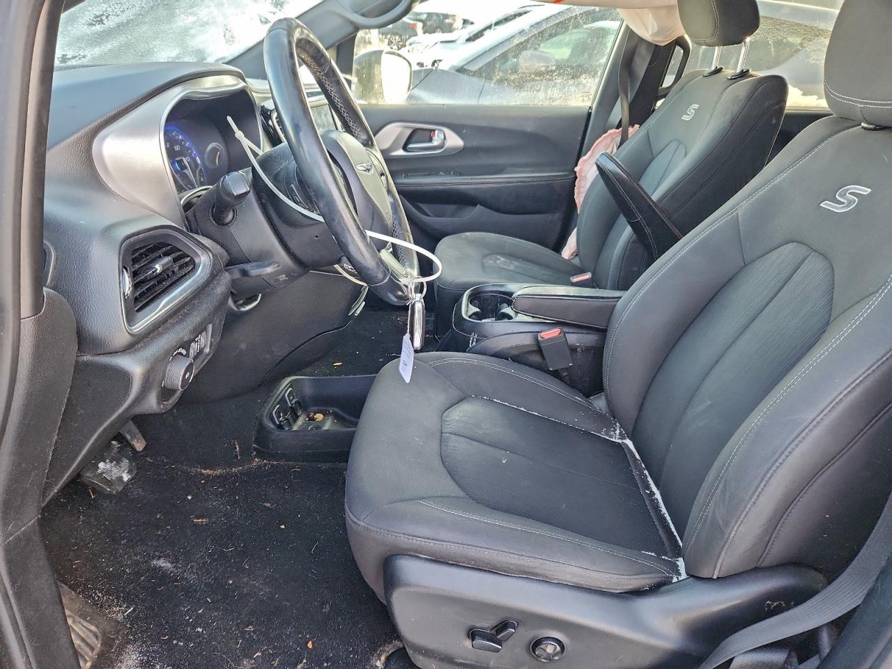 2019 CHRYSLER PACIFICA TOURING PLUS photo 19